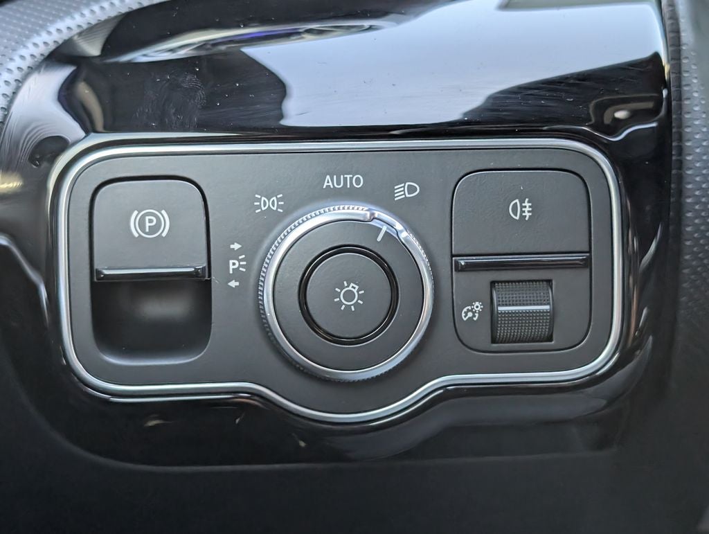 2022 Mercedes-Benz A-Class A 220