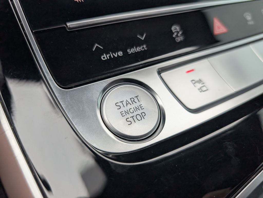 2020 Audi Q8 55 Prestige quattro
