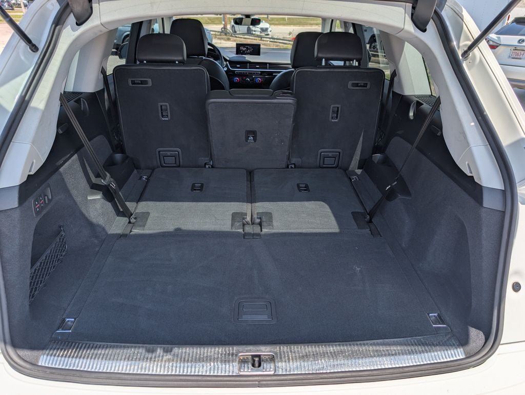 2019 Audi Q7 55 Premium Plus quattro