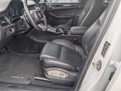 2022 Porsche Macan Base