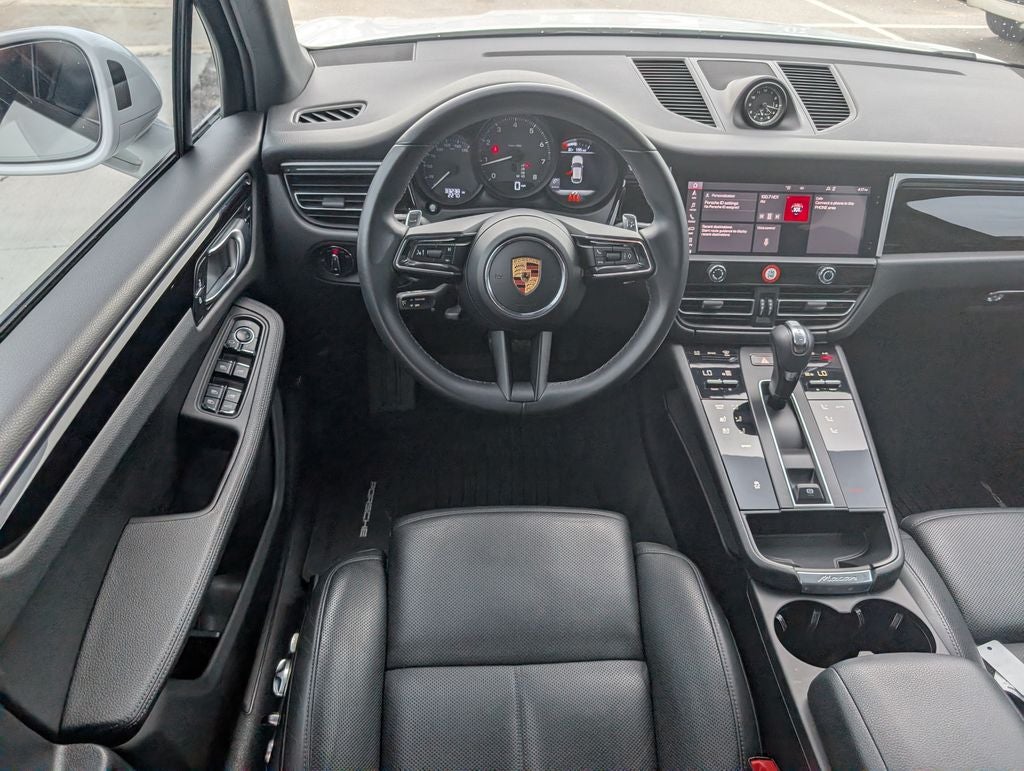 2022 Porsche Macan Base