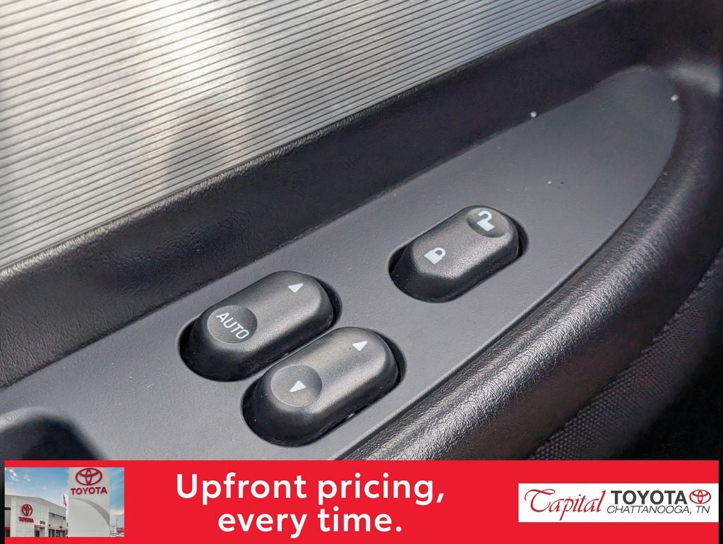 2004 Ford Thunderbird Base