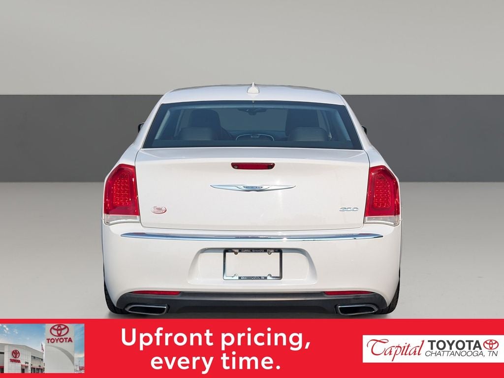 2018 Chrysler 300 Touring