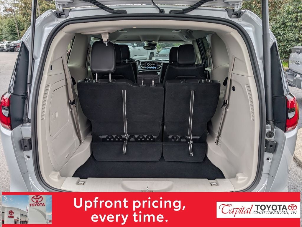 2024 Chrysler Pacifica Hybrid Select