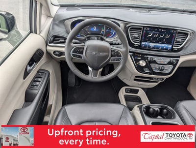 2024 Chrysler Pacifica Hybrid Select