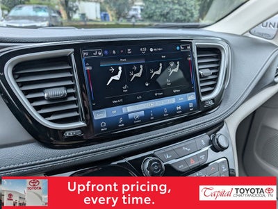 2024 Chrysler Pacifica Hybrid Select