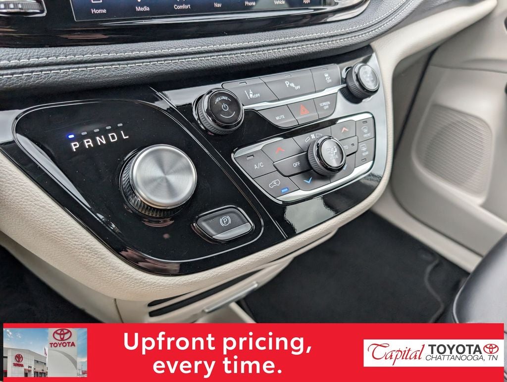 2024 Chrysler Pacifica Hybrid Select