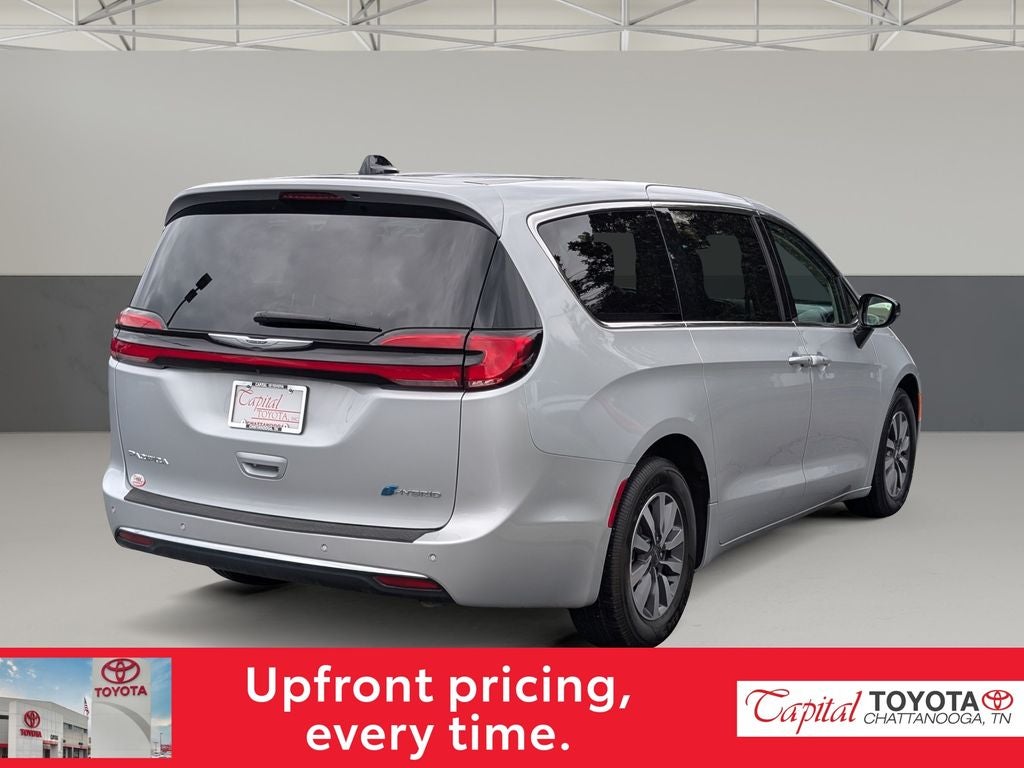 2024 Chrysler Pacifica Hybrid Select