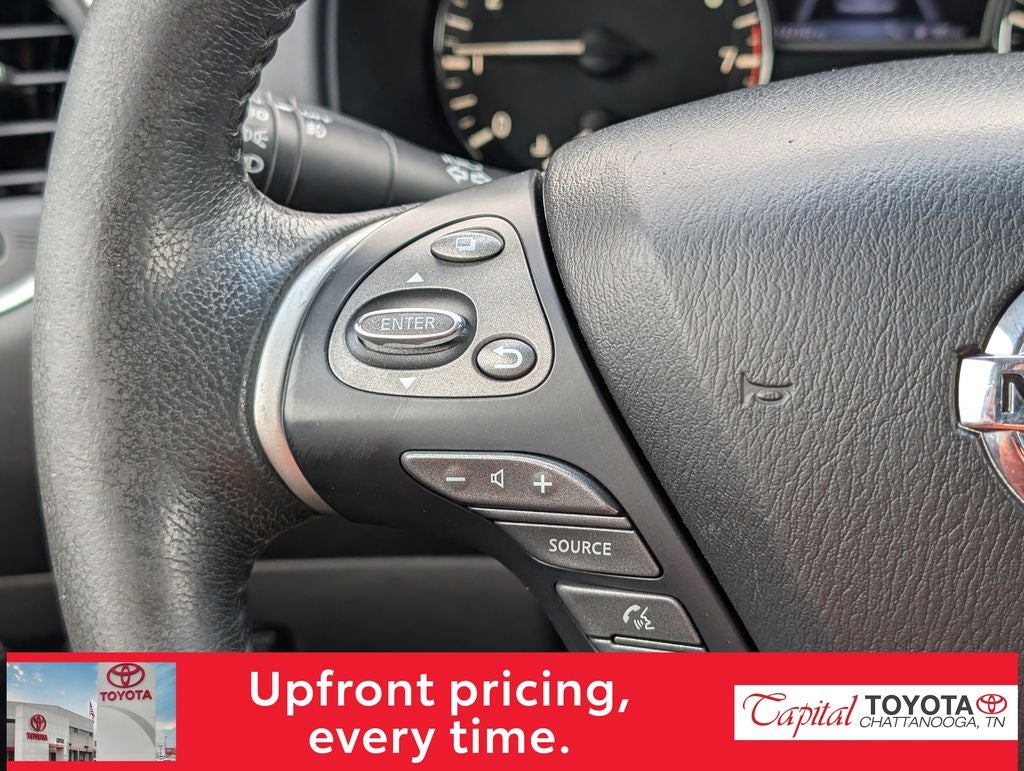 2016 Nissan Pathfinder SL