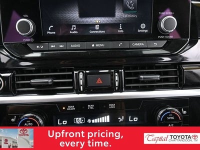 2024 Nissan Pathfinder SV