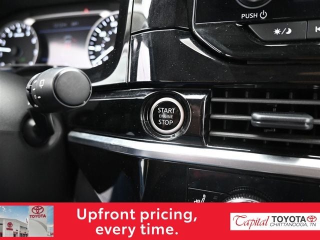 2024 Nissan Pathfinder SV