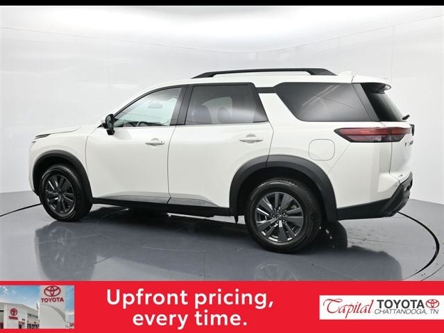 2024 Nissan Pathfinder SV