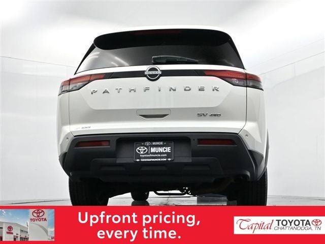 2024 Nissan Pathfinder SV