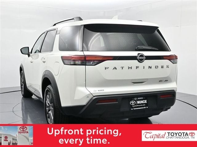 2024 Nissan Pathfinder SV