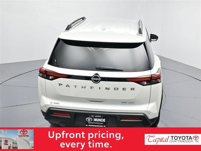 2024 Nissan Pathfinder SV