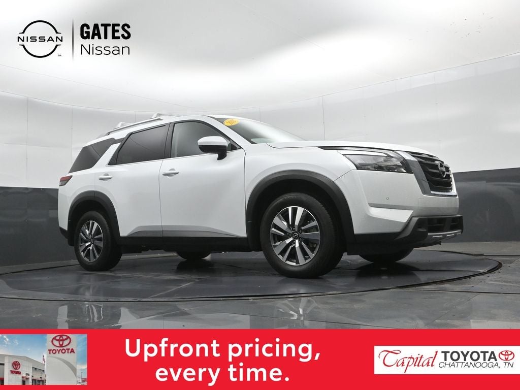 2025 Nissan Pathfinder SL