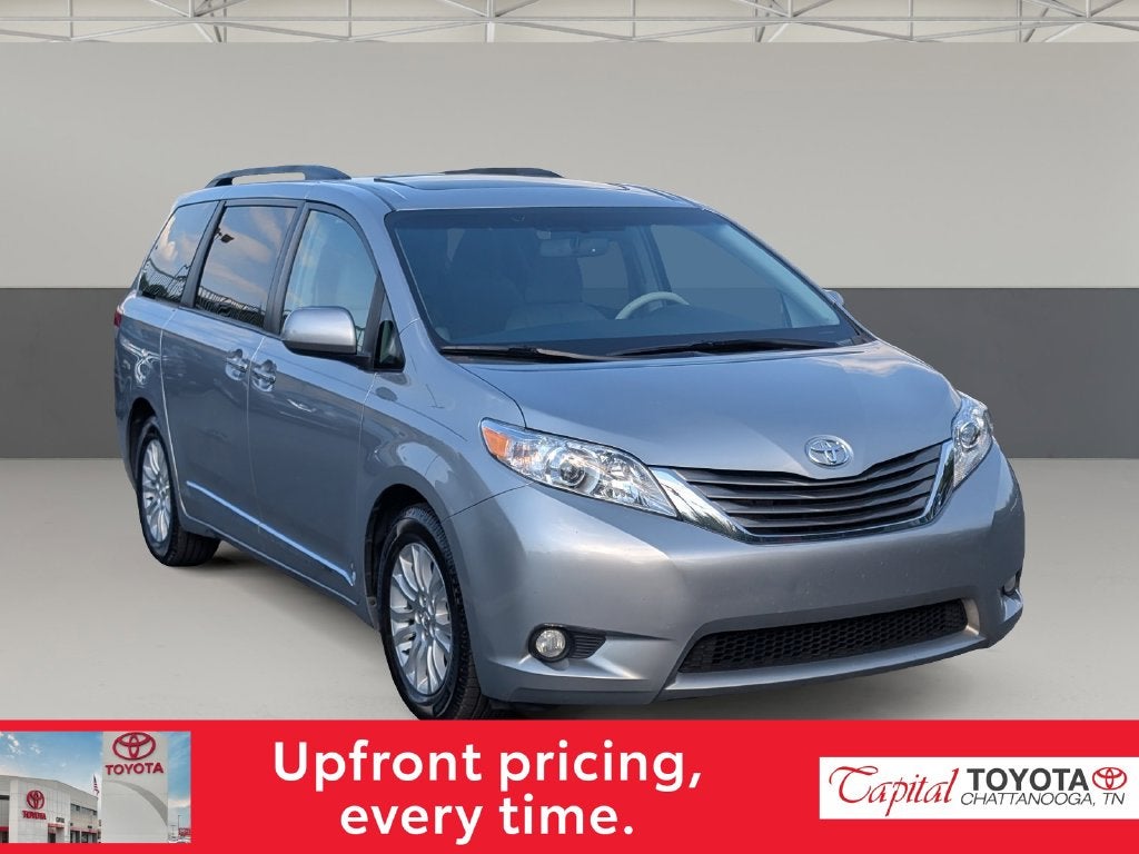 2014 Toyota Sienna XLE 8 Passenger