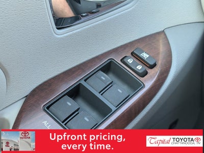 2014 Toyota Sienna XLE 8 Passenger
