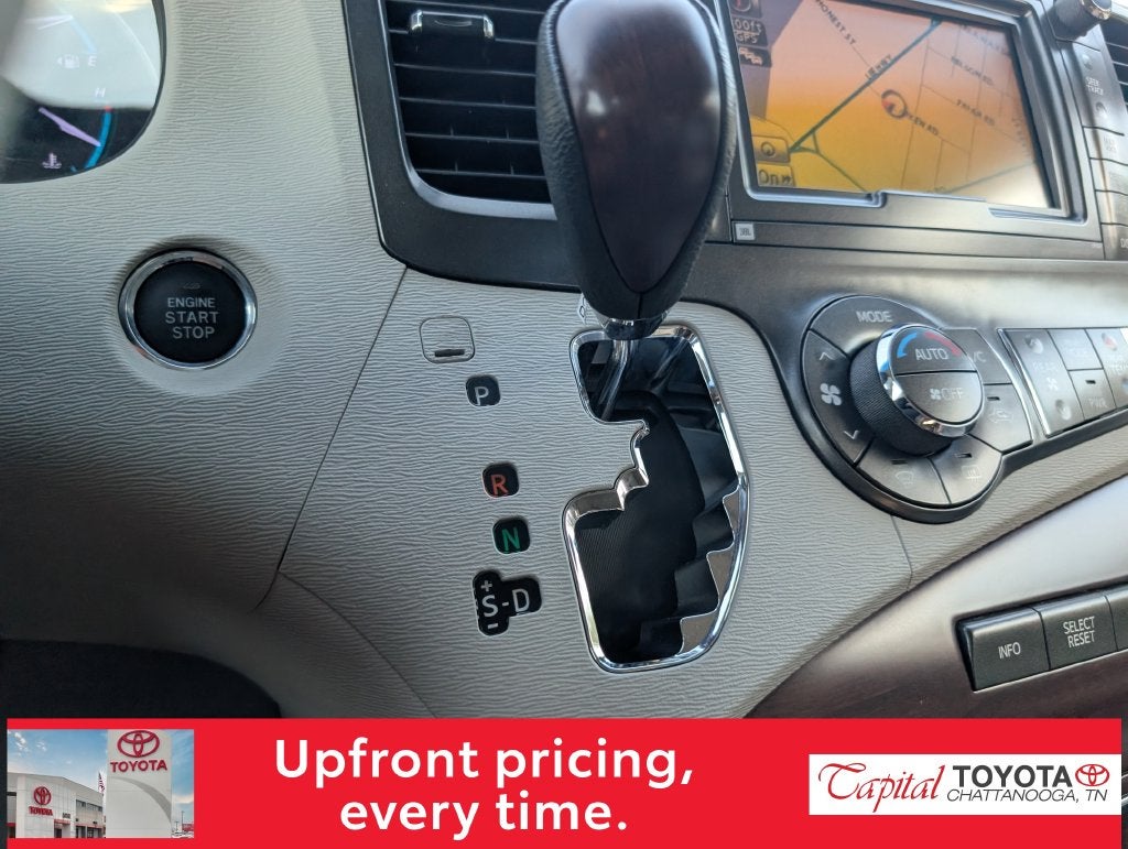 2014 Toyota Sienna XLE 8 Passenger