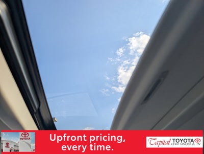 2014 Toyota Sienna XLE 8 Passenger