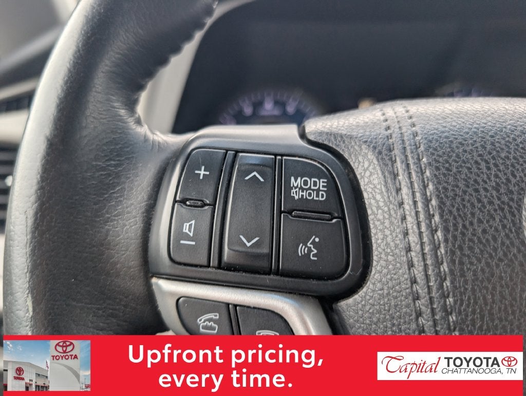 2015 Toyota Sienna XLE 8 Passenger