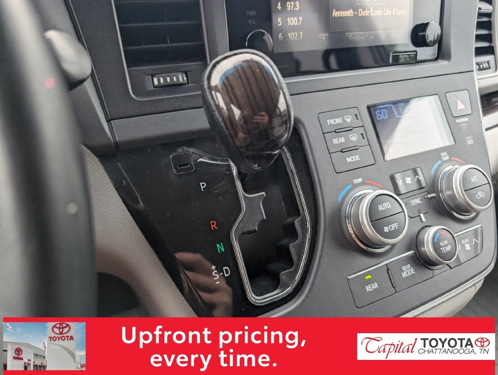 2015 Toyota Sienna XLE 8 Passenger