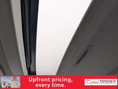 2015 Toyota Sienna XLE 8 Passenger