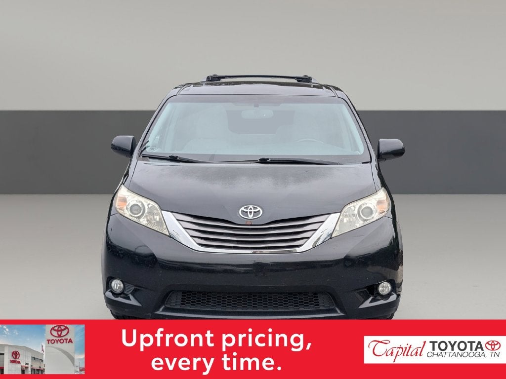 2015 Toyota Sienna XLE 8 Passenger