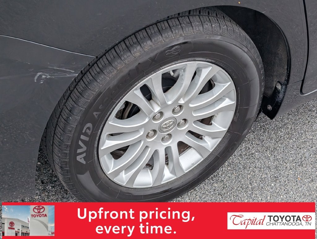 2015 Toyota Sienna XLE 8 Passenger