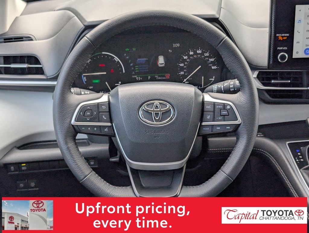 2026 Toyota Sienna XLE 8 Passenger