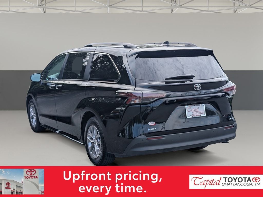 2026 Toyota Sienna XLE 8 Passenger