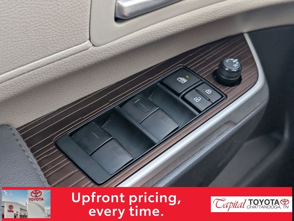 2023 Toyota Sienna XLE 8 Passenger
