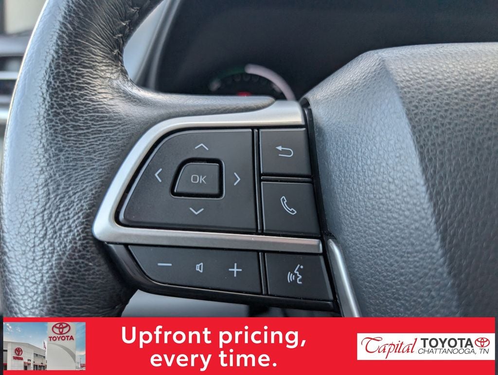 2023 Toyota Sienna XLE 8 Passenger