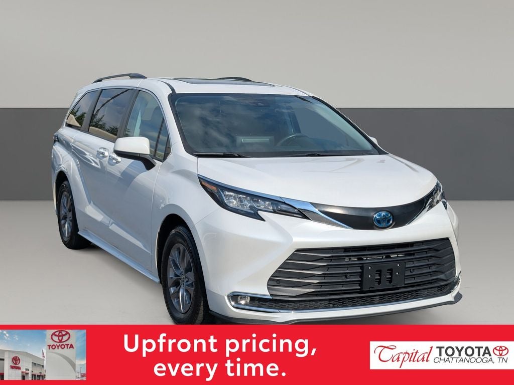 2023 Toyota Sienna XLE 8 Passenger