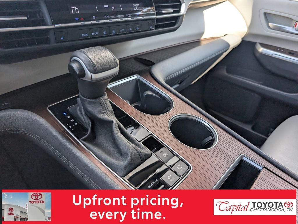 2023 Toyota Sienna XLE 8 Passenger