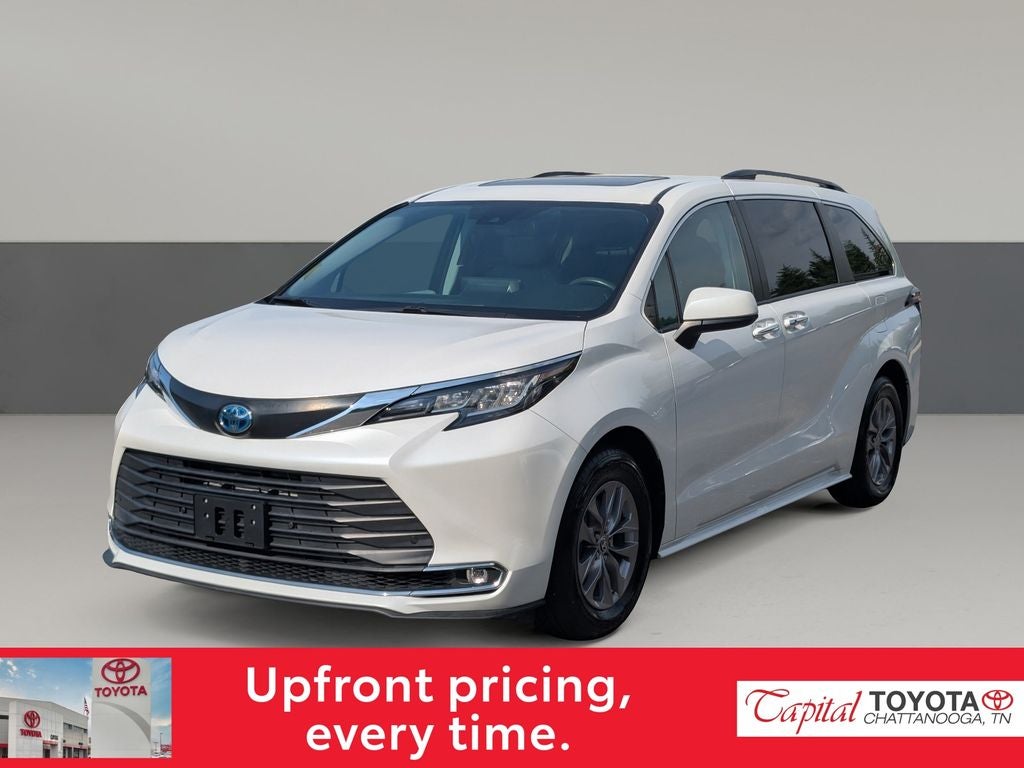 2023 Toyota Sienna XLE 8 Passenger
