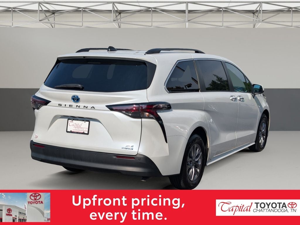 2023 Toyota Sienna XLE 8 Passenger