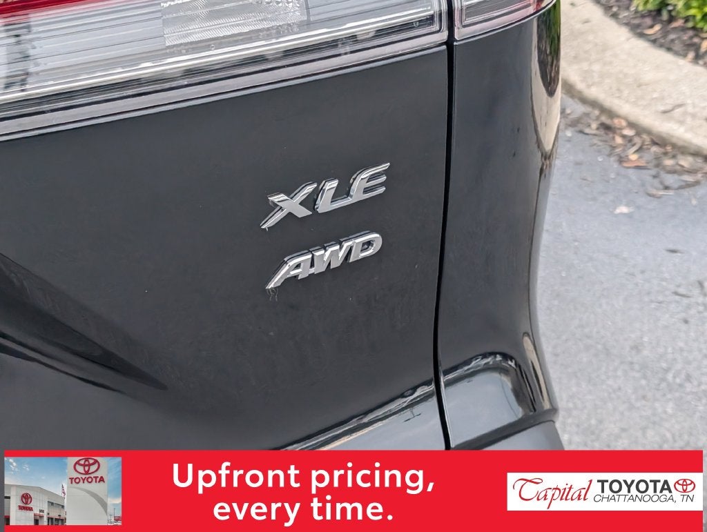 2025 Toyota Corolla Cross XLE