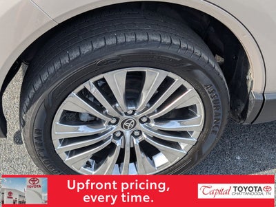 2023 Toyota Venza LE