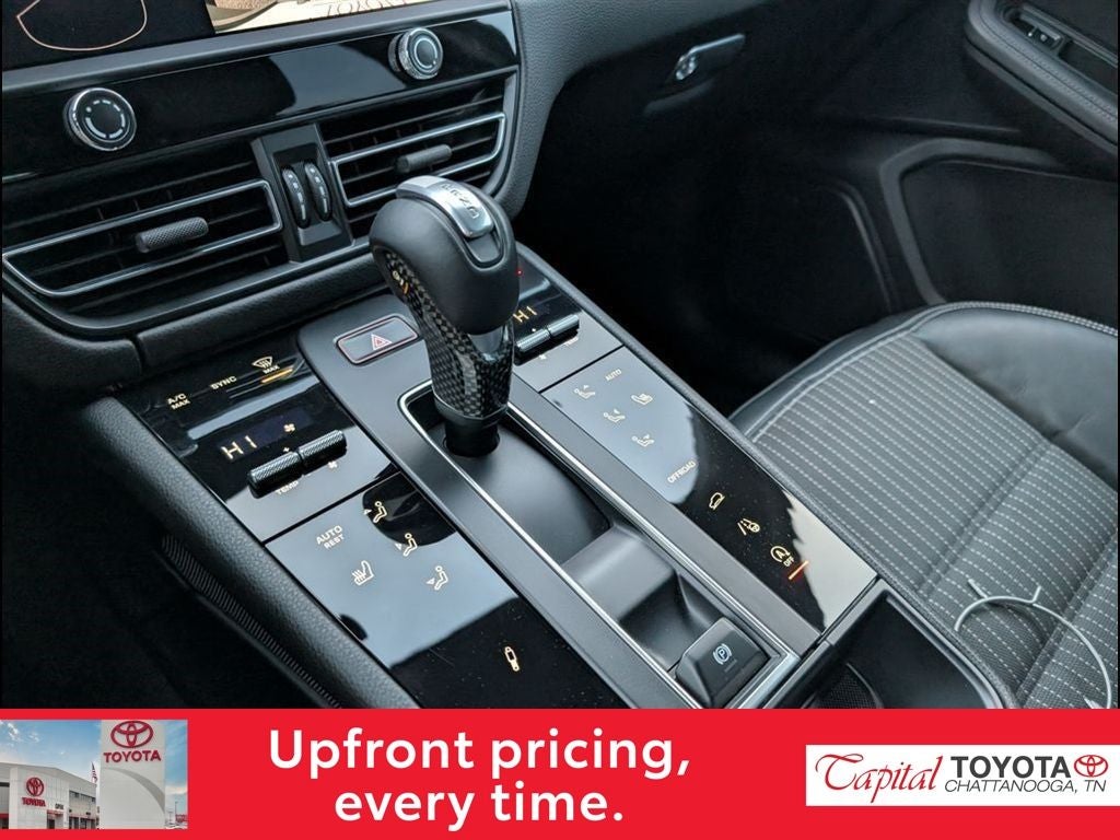 2024 Porsche Macan T