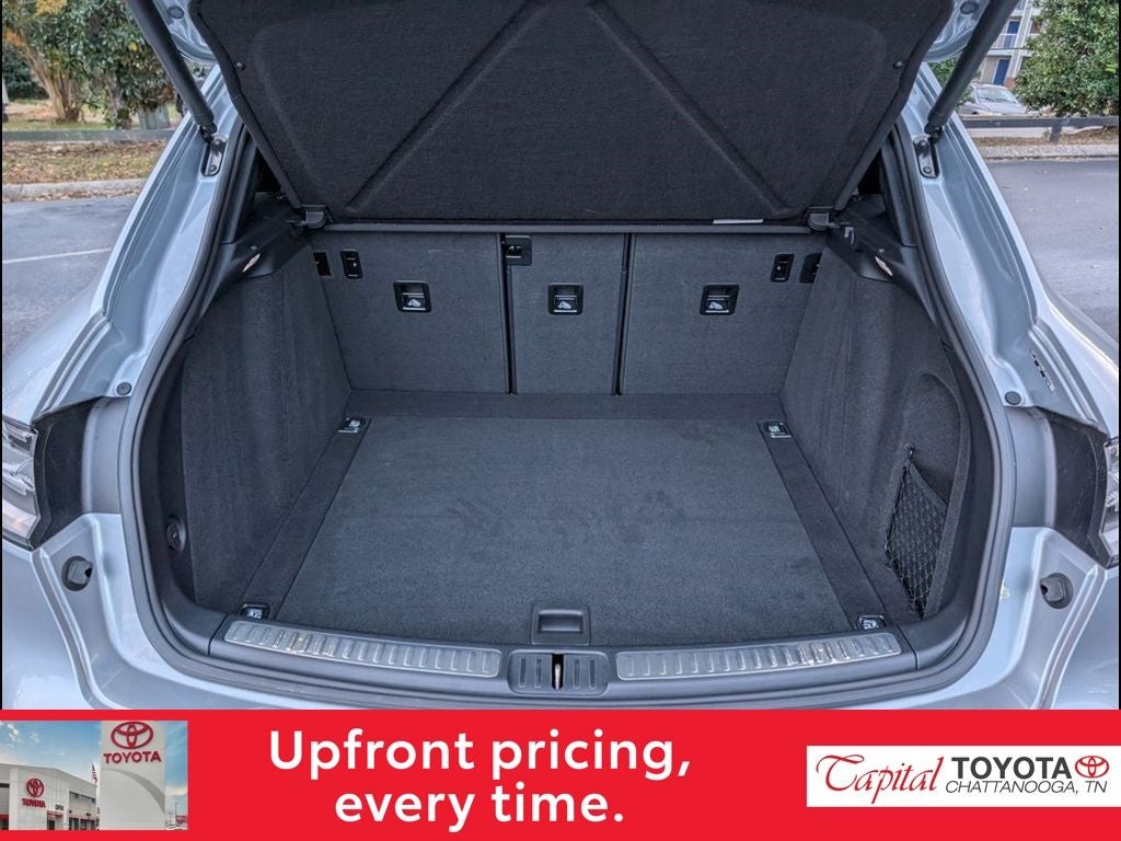 2024 Porsche Macan T