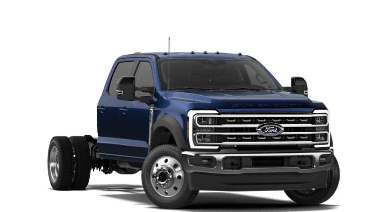 2027 Ford Super Duty F-550 DRW Chassis Cab F-550® LARIAT®