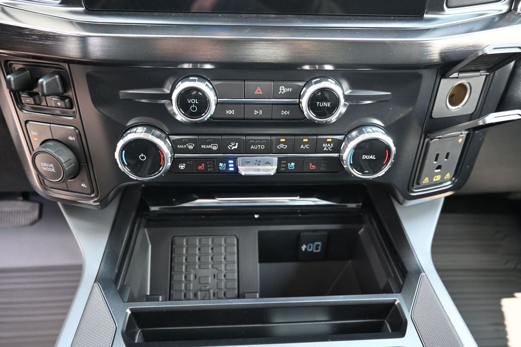 2026 Ford F-550SD Lariat DRW