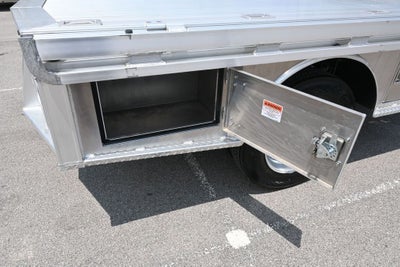 2026 Ford F-550SD Lariat DRW