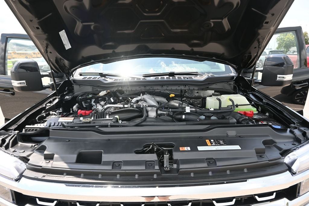 2026 Ford F-550SD Lariat DRW