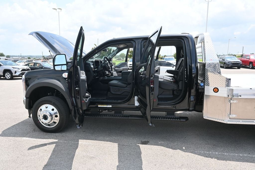 2026 Ford F-550SD Lariat DRW
