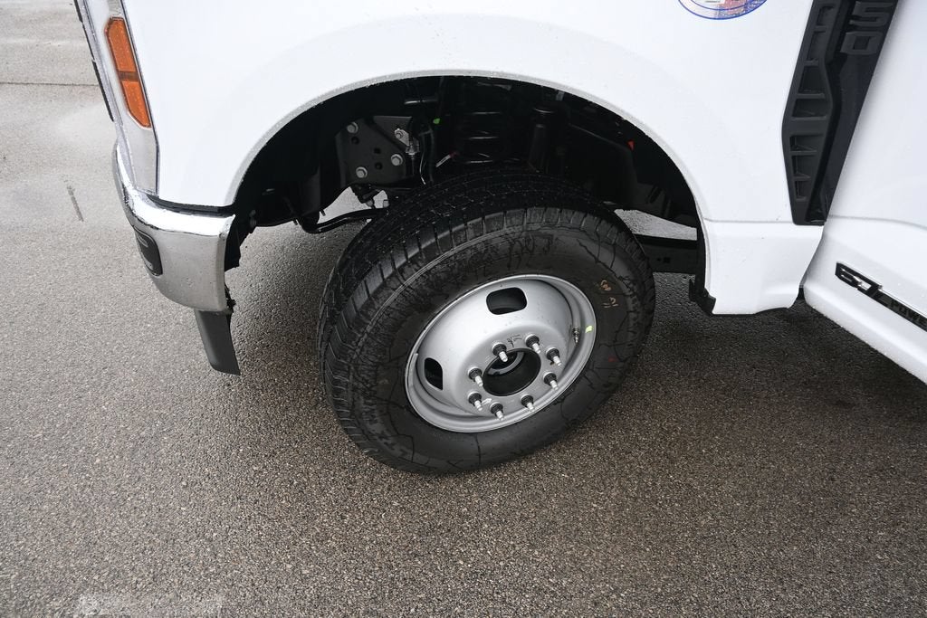 2027 Ford F-350SD XL DRW