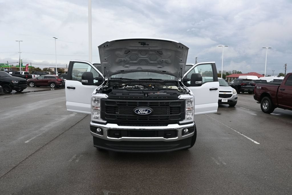 2027 Ford F-350SD XL DRW
