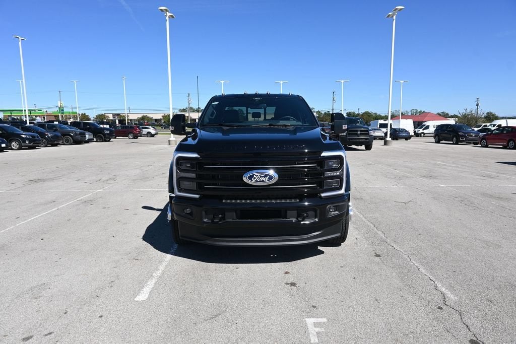 2027 Ford F-550SD DRW
