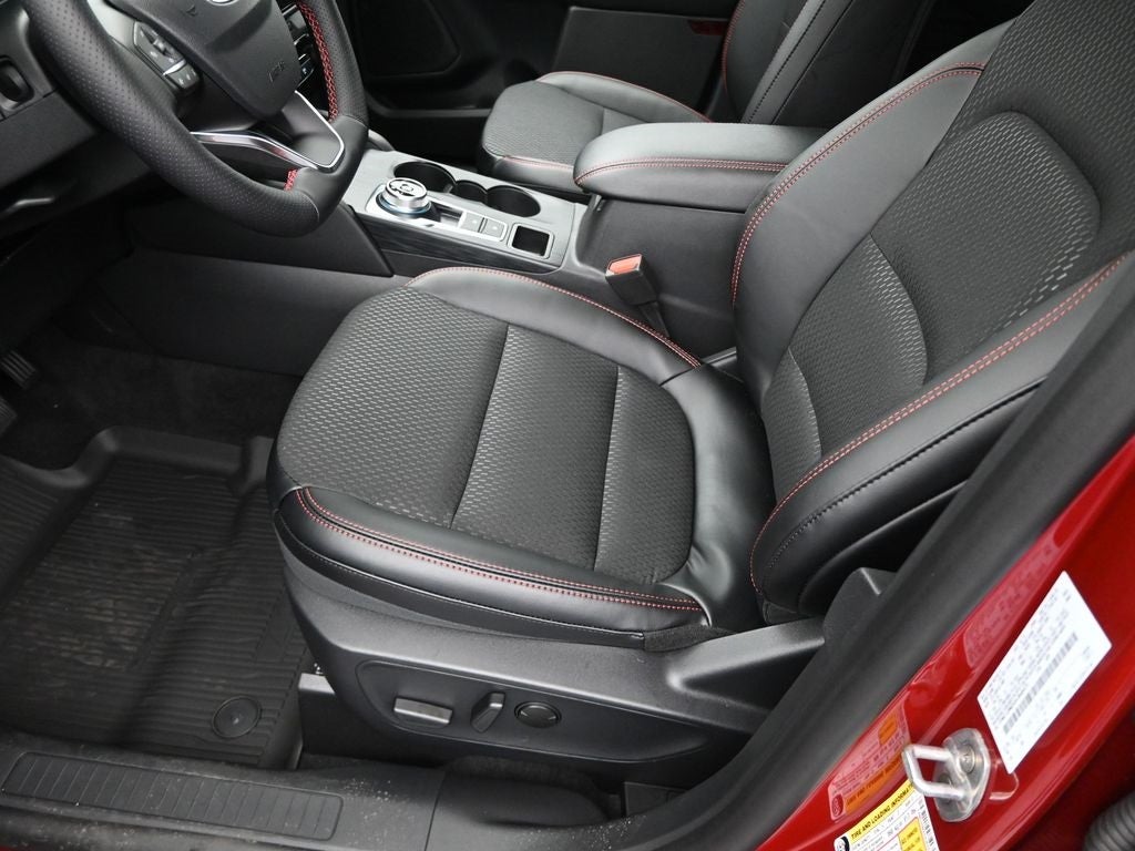 2025 Ford Escape Hybrid ST-Line